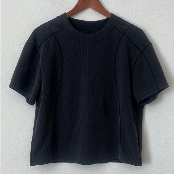 LULULEMON Black Ribbed Softstreme T-Shirt - Picture 2 of 5